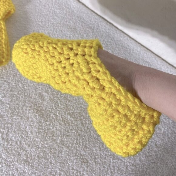 Vintage Handmade Yellow Crochet Knit Slip On Slippers - Picture 8 of 9